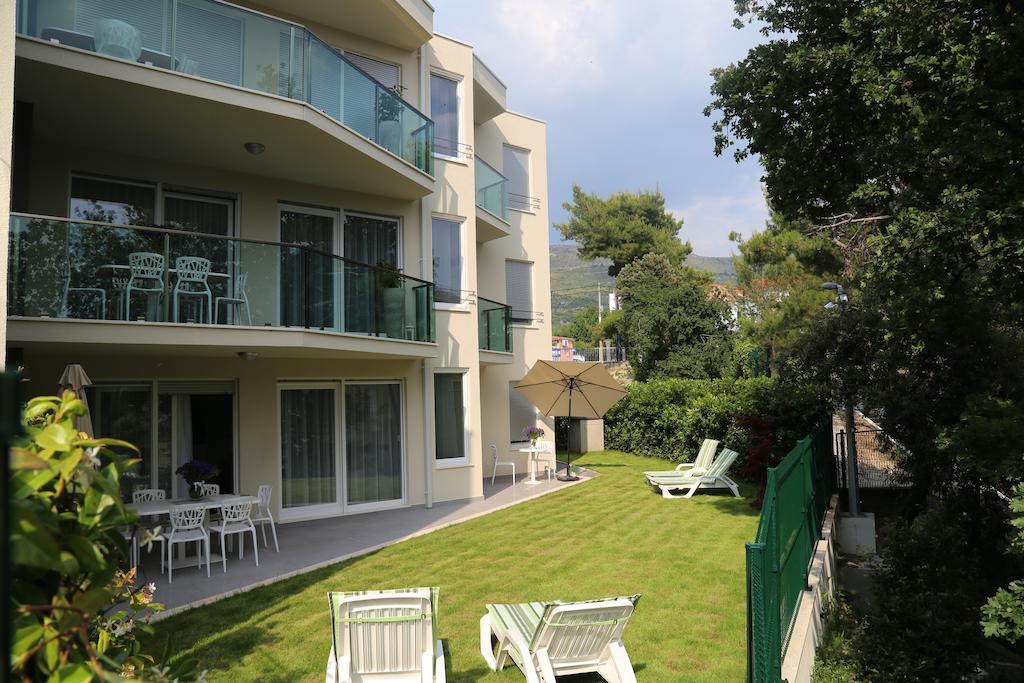 Beach Apartments Dumicic โปดสตรานา ภายนอก รูปภาพ