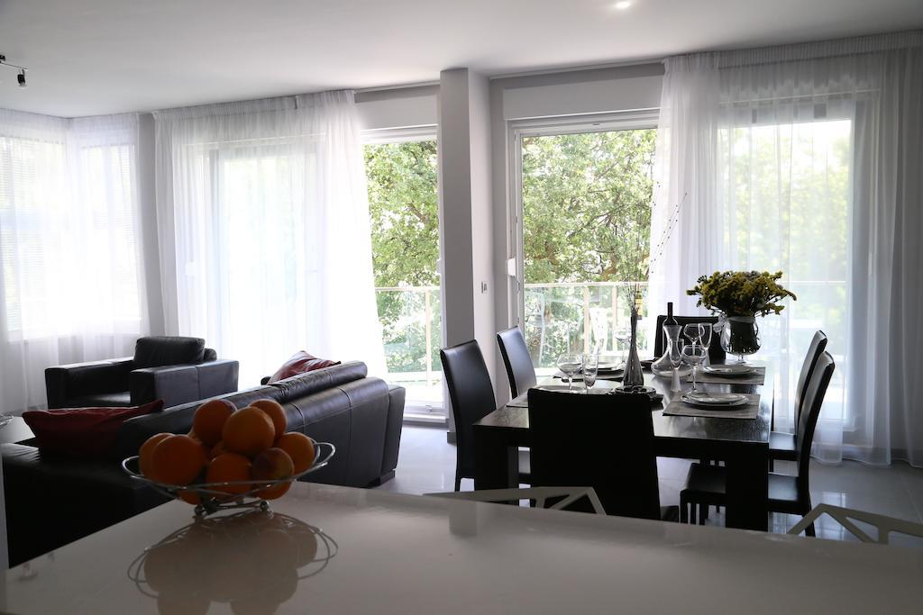 Beach Apartments Dumicic โปดสตรานา ภายนอก รูปภาพ