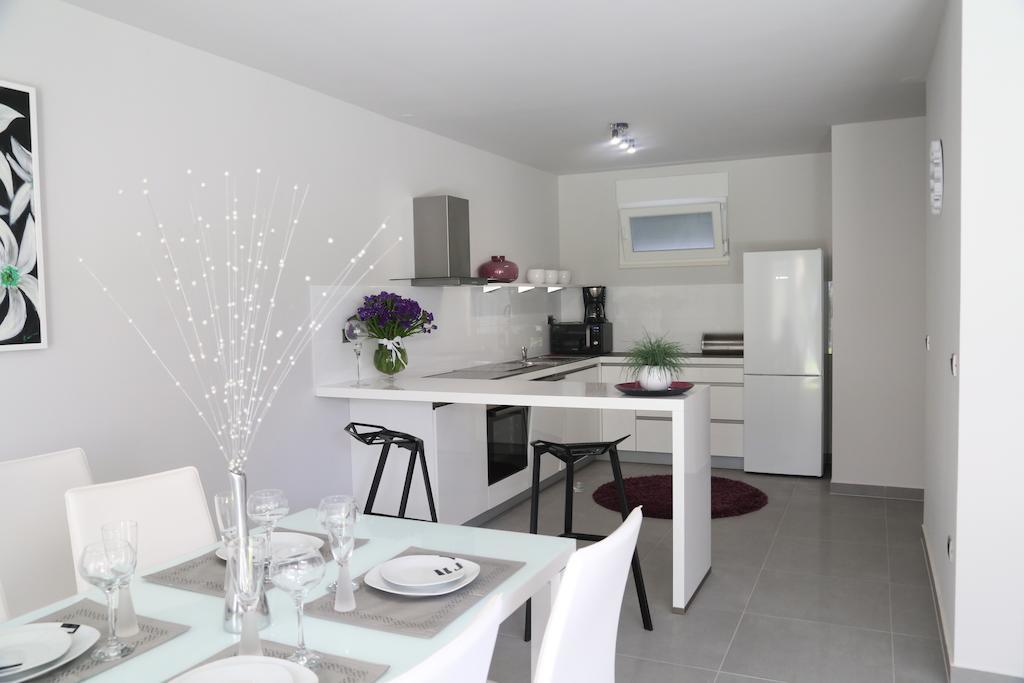Beach Apartments Dumicic โปดสตรานา ห้อง รูปภาพ