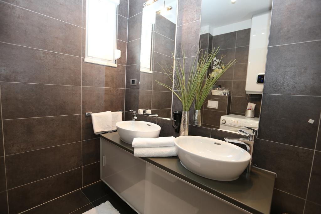 Beach Apartments Dumicic โปดสตรานา ภายนอก รูปภาพ